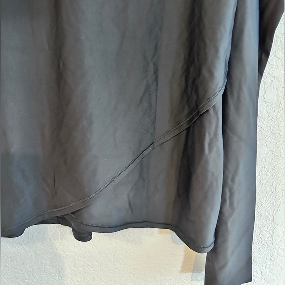 NWT Lululemon Waterside Relaxed UVP Long Sleeve / Black - Picture 4 of 9